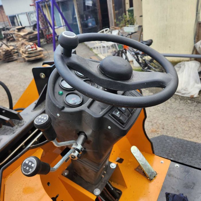 Челен товарач 930 / Индустриална машина