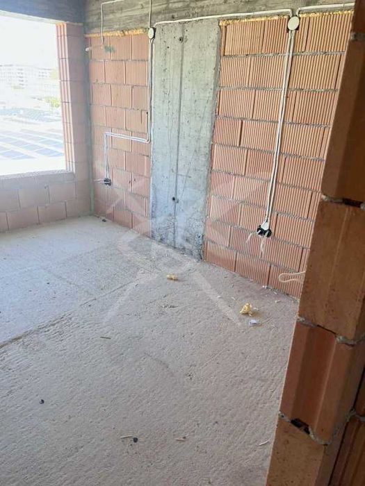 Тристаен апартамент в Славейков 66087