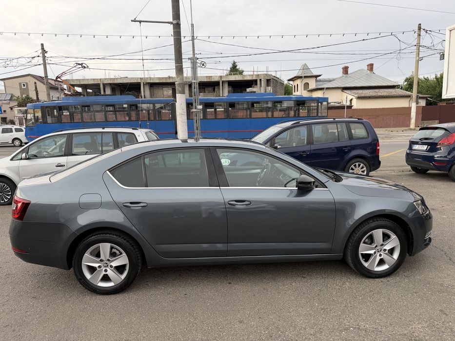 SKODA Octavia 2019 — imagine 5
