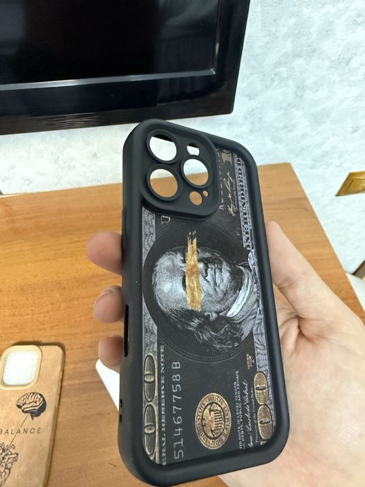 Чехлы на iphone 16pro