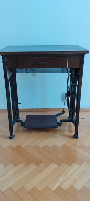 Немска крачна шевна машина Gritzner