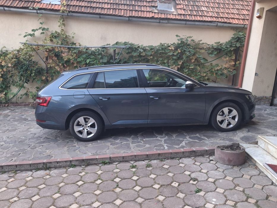 Vând Skoda Superb Combi 2.0 TDI (150 CP)
An 2016  |  Unic proprietar în RO  |  Preț: 9.900 EUR (negociabil)