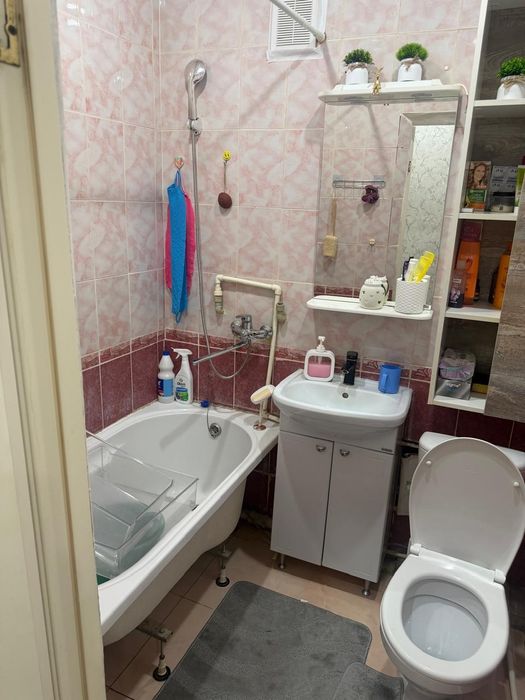 Продам 3к кв в районе малышка