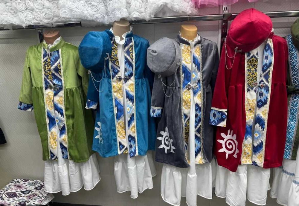 Шапан для девочки в национальном стиле !