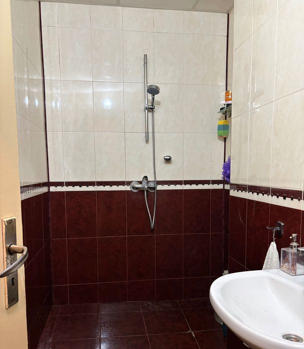 Продава апартамент