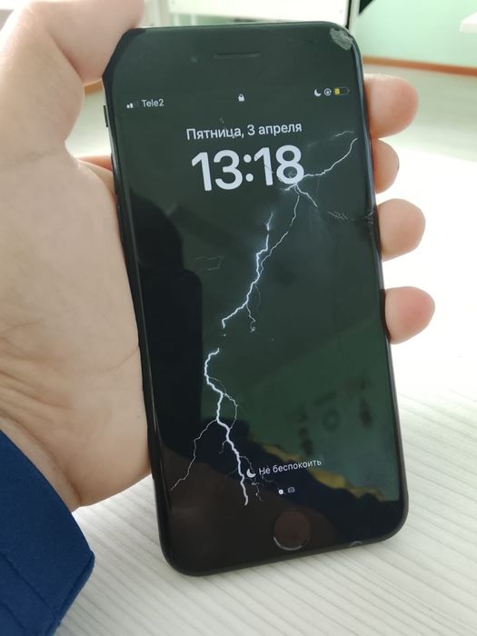 Айфон се 2020 продается