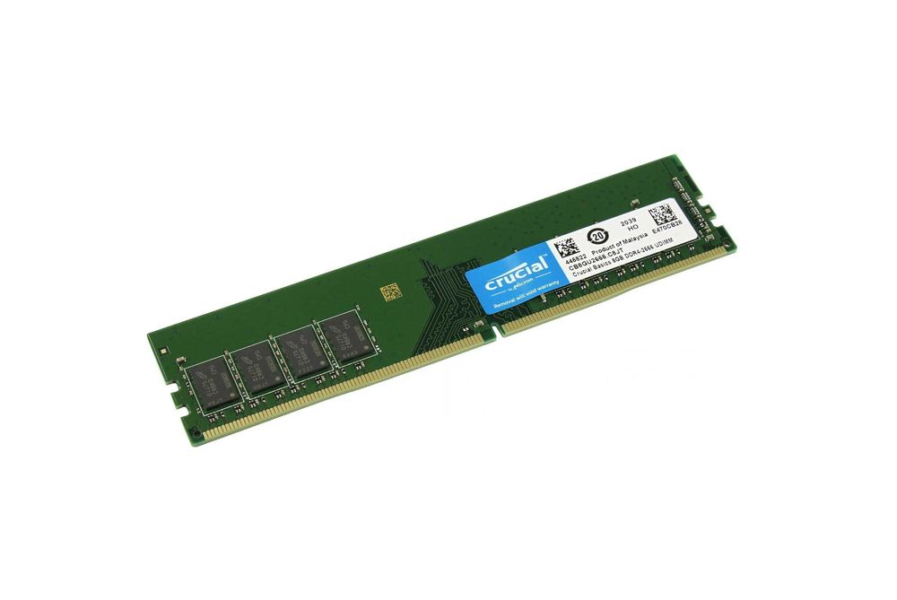 { Crucial DDR4 8GB 3200MHz PC Memory
