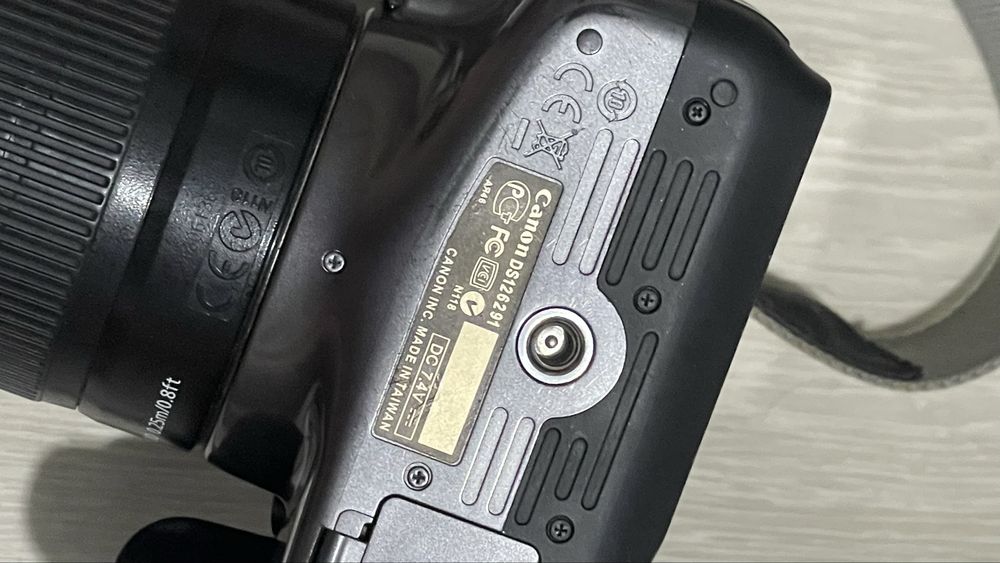 Canon eos 1100d