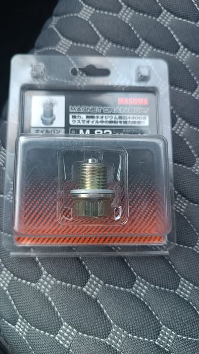 Маслосливной болт картера