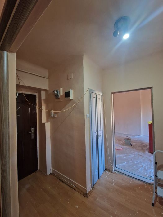 Vand apartament o camera