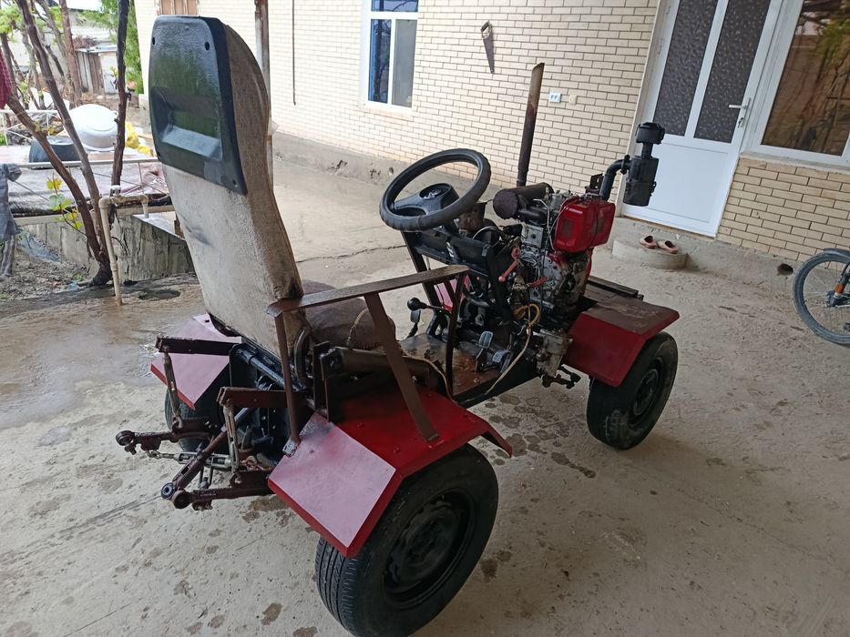 Mini traktor sotiladi