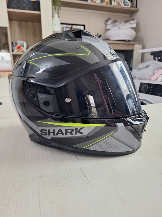 Мотоциклетна каска Shark
