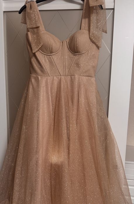 Продам платье 40-44 размер