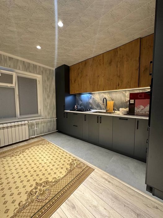 Продается 4х ком квартира, ориентир: Гостиница Россия, 106м²