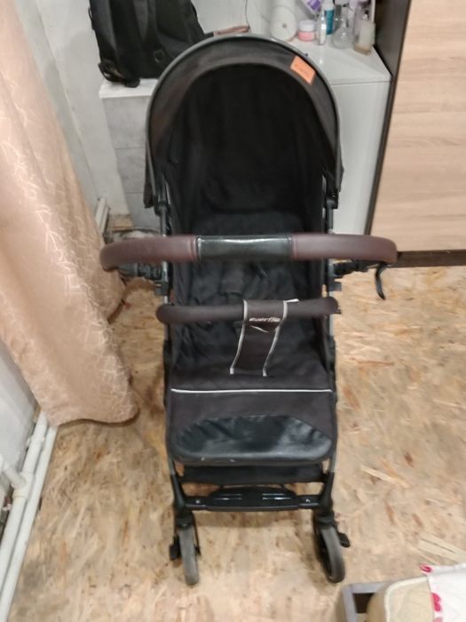 Срочно продам коляску Б/у