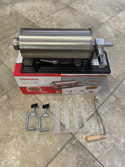 Пълначка за месо хоризонтална 4л с метална стойка