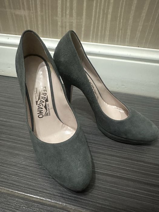 Туфли ferragamo , замшевые .