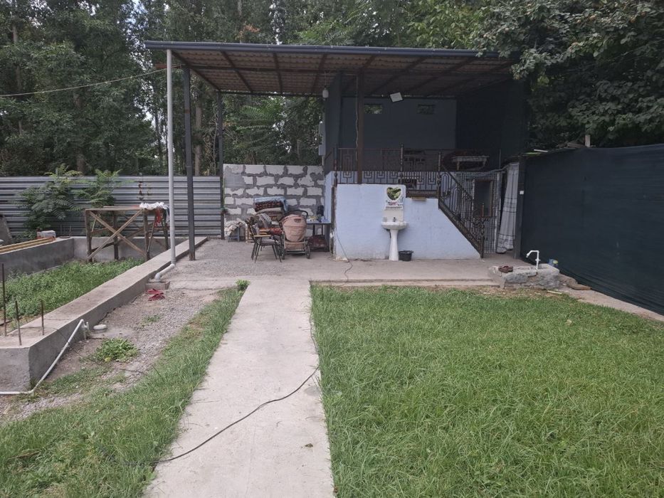 Ровный земельный участок 7 соток в уединении с природой, но недалеко о