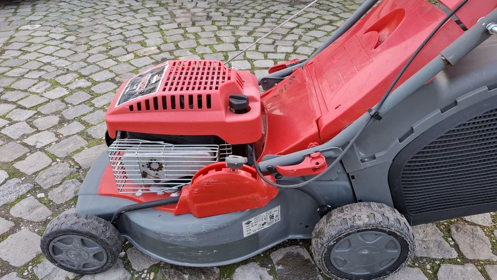 Косачка двигател бригс