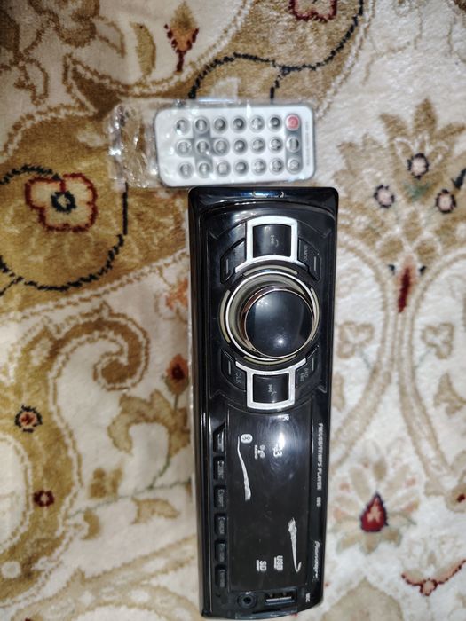 Продам автомагнитолу