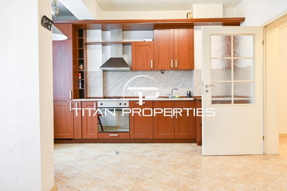 Дава се под наем Двустаен апартамент в София, Яворов - 60 кв.м за 598.23 € - Снимка #1