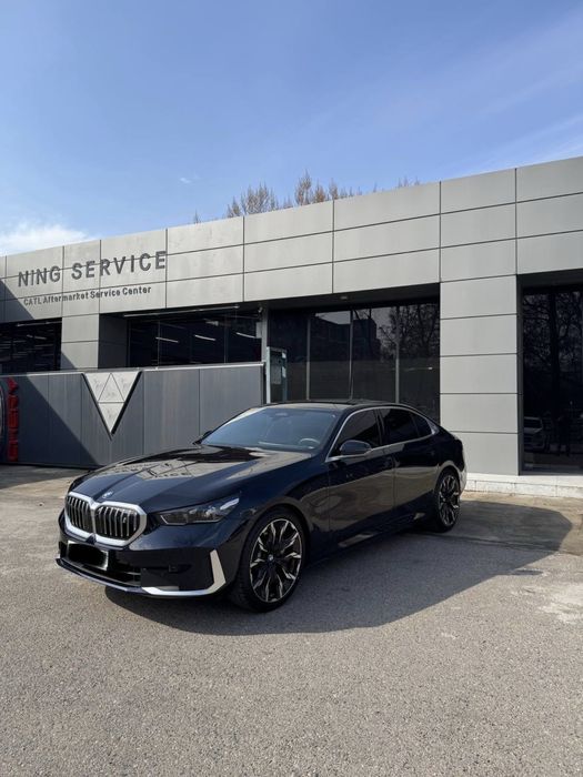 Bmw  i5  35L  srochno sotiladi