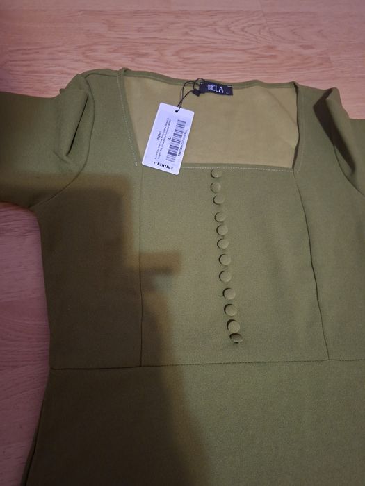 Rochie nouă cu etichetă