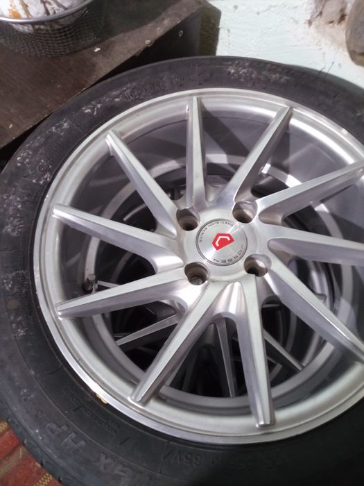 Титановый диска .