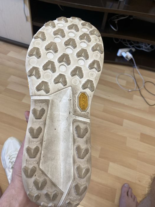 Продам кроссовки Найк оригинал .