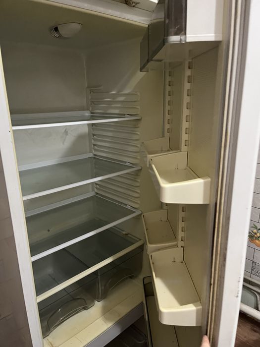 Холодильник сатылады