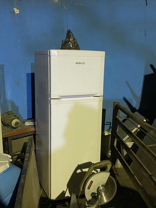 Продам холодильник в нормальном состояний