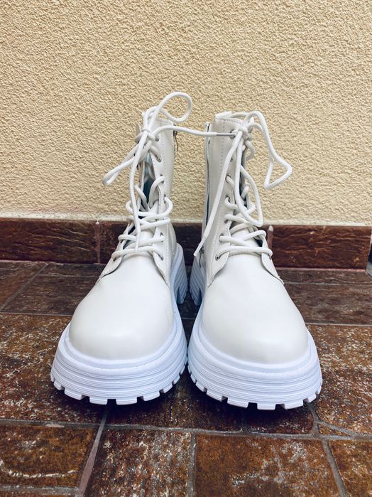 Bocanci femei mărimea 40