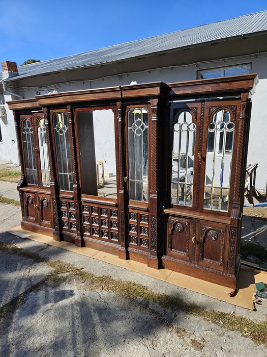 UNICAT Biblioteca sf.sec.XIX Usi Vitralii cristal lungime3,77m h 2,30m