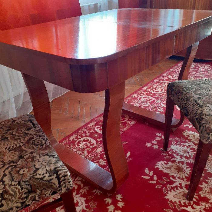 masa si scaune , mobilier Vechi, pret scazut.