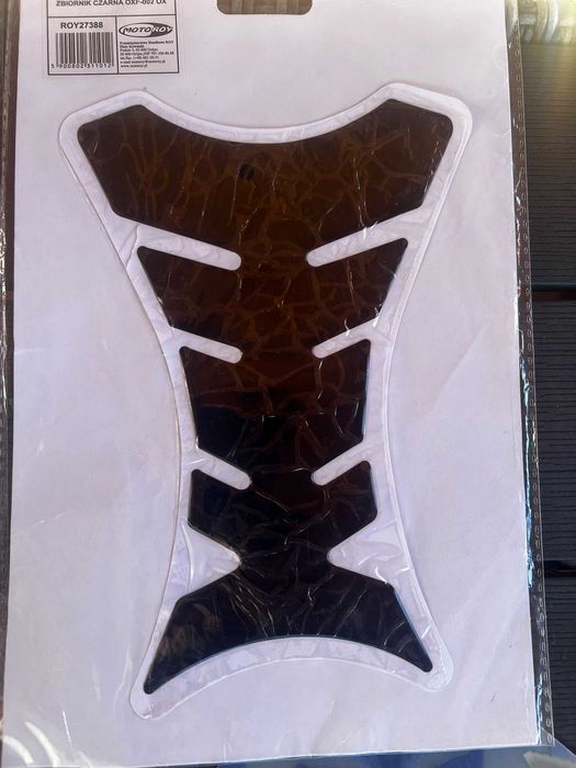 Stickere rezervor moto protectie si ornament motocicleta, 4 bucati, 3 carbon si 1 negru - Pret promotional pachet 4 stickere