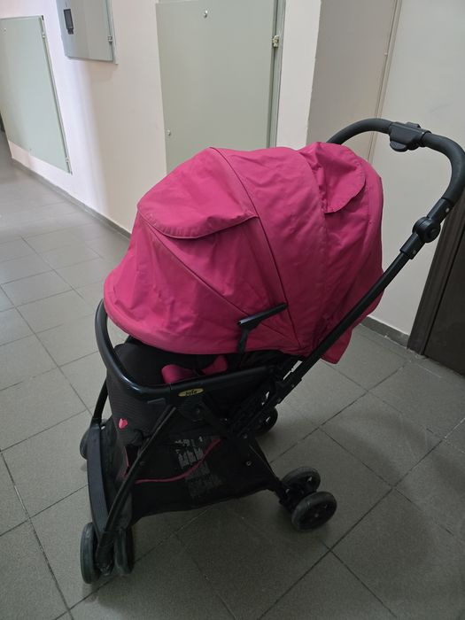 Продам коляску Joie