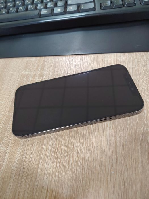 Iphone 12 pro 128 gb batareya 100 % Kuchaytirilgan qo'ydim yaqinda