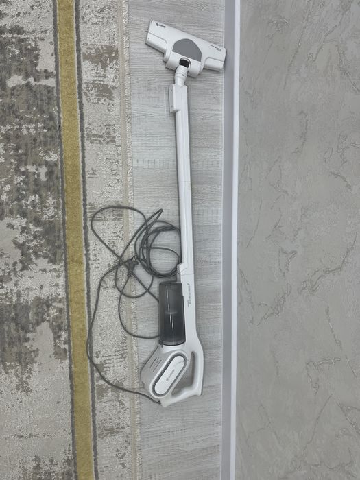 Вертикальный пылесос 4000 тг