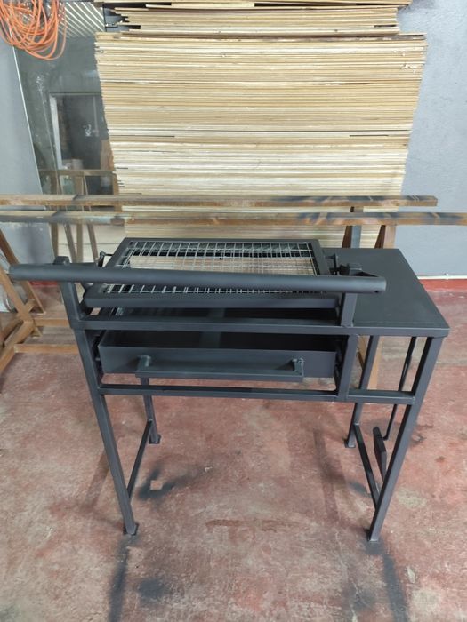 Мангал сатылады.