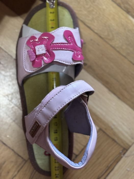 Нови обувки и сандали н 35