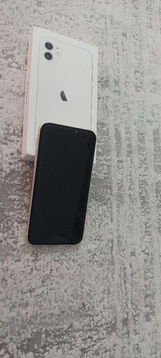 Telefon Apple 11 alb