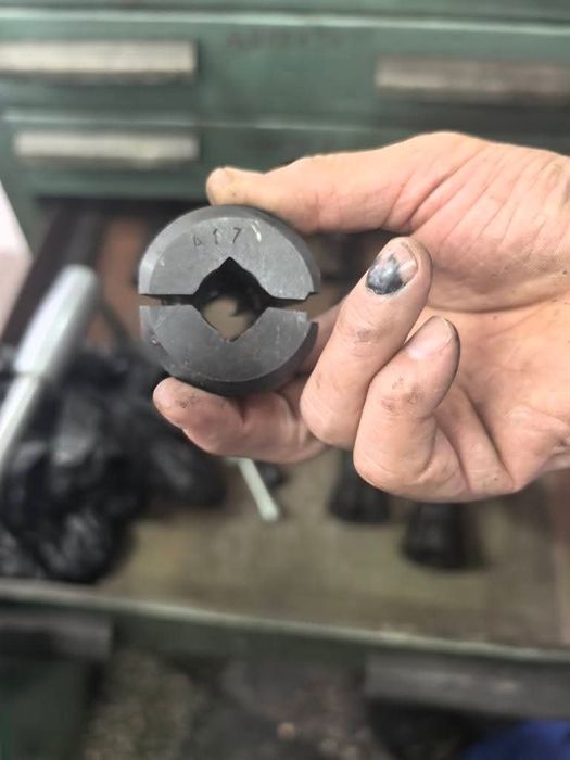 Продавам руски револверен струг