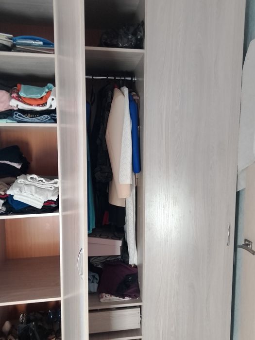Продается большой шкаф