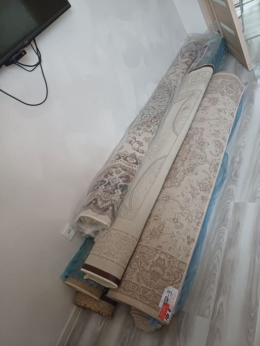 Продажа срочно  ковров