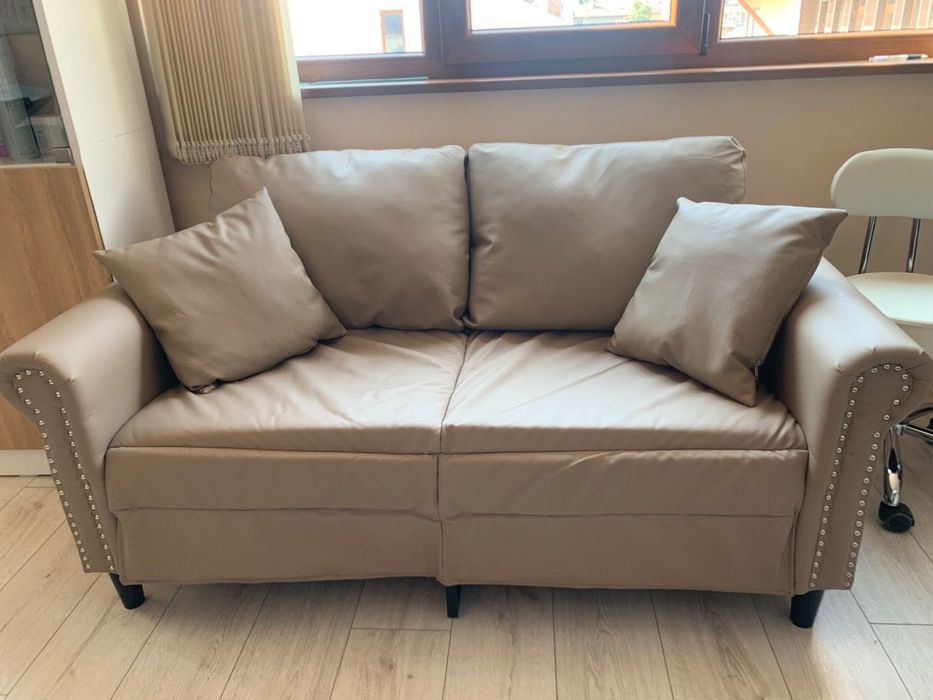 Двуместен диван от изкуствена кожа