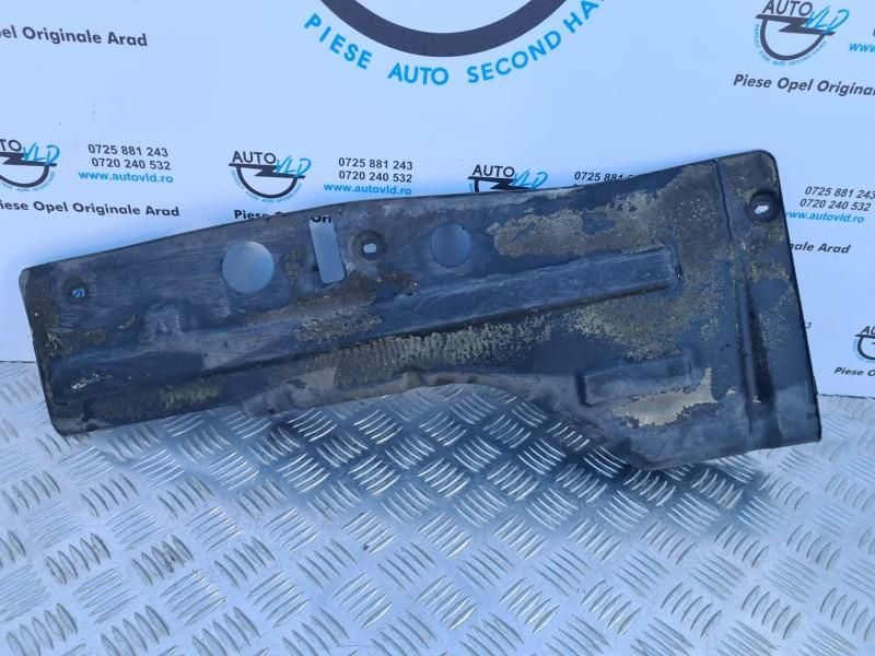 Scut lateral stanga Opel Astra J