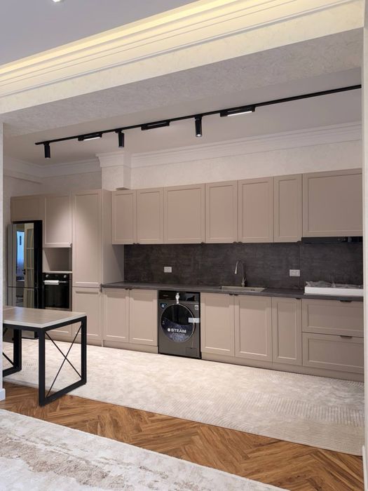 Срочно! ПРОДАЁТСЯ 3/3/8 квартира в ЖК «Феличита» Яккасарайский район