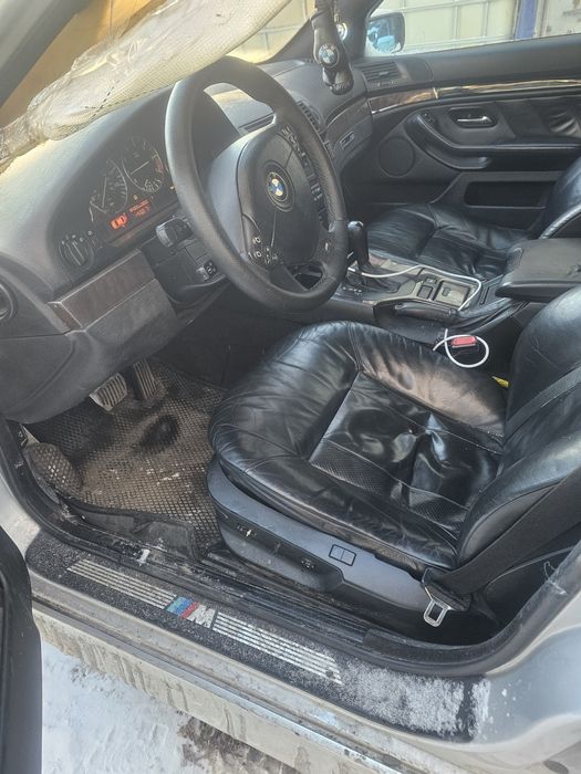 BMW e39 2001год М54В30 В полный разбор