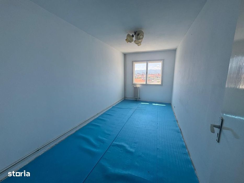 Apartament de renovat, 80mp, bloc cu lift, Sibiu