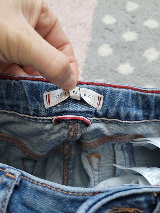 Blugi Tommy Hilfiger 10 ani